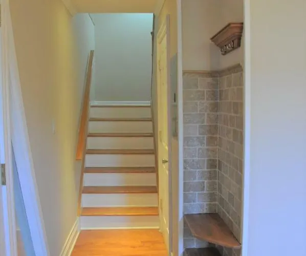 Сasa de vacaciones 4 Bedroom In Location Parking Fireplace Back Yard Pets Welcome