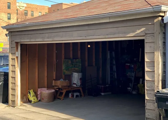 4 Bedroom In Location Parking Fireplace Back Yard Pets Welcome Сasa de vacaciones Chicago